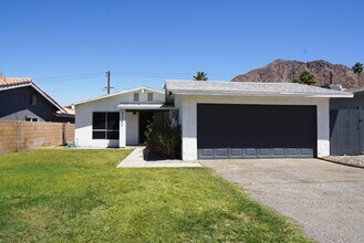 Building Photo - 52790 Avenida Navarro