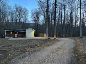 Building Photo - 5010 Hooper Hwy