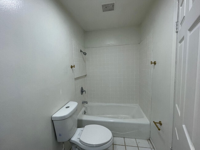 Building Photo - 16126 S Ainsworth St