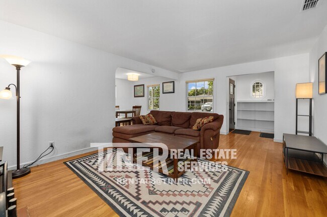 Building Photo - 5321 Shepard Ave