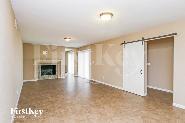 Foto del edificio - 4716 S Kenwood Ln