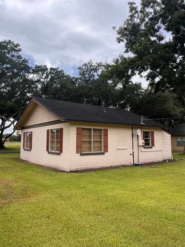 Building Photo - 1527 Boling Dome Dr