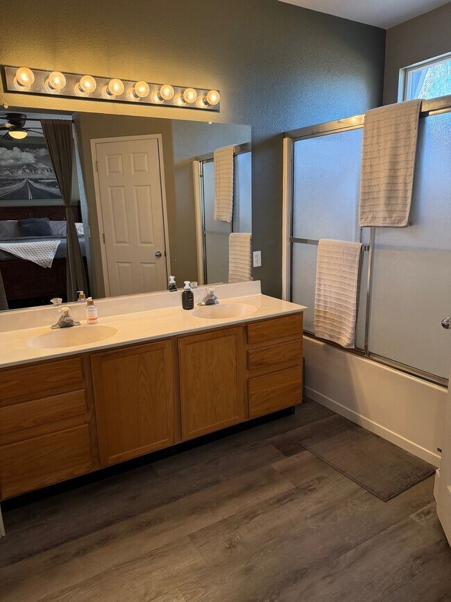 Foto del edificio - Single family home in North Valleys of Reno