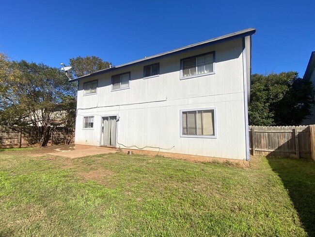 Foto del edificio - 4103 Eskew Dr