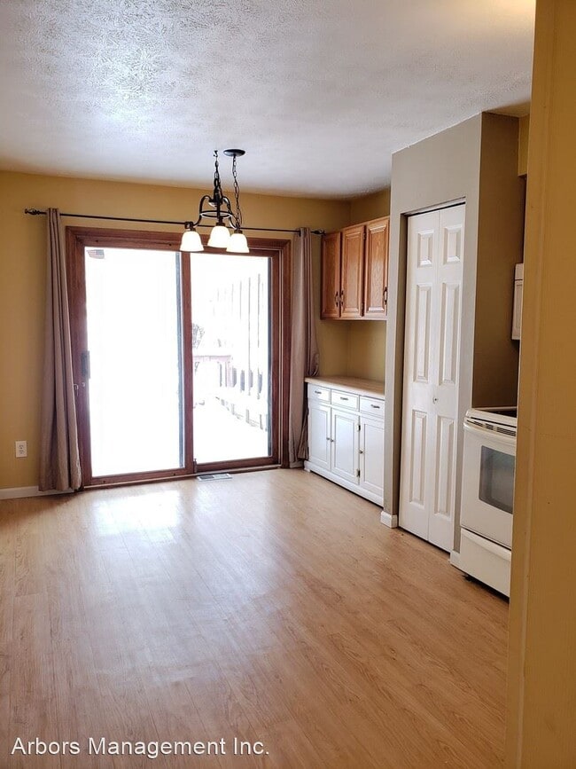 Building Photo - 3 br, 2 bath House - 2733 Bingham Drive