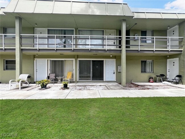 Foto del edificio - 1852 Golf View Ave