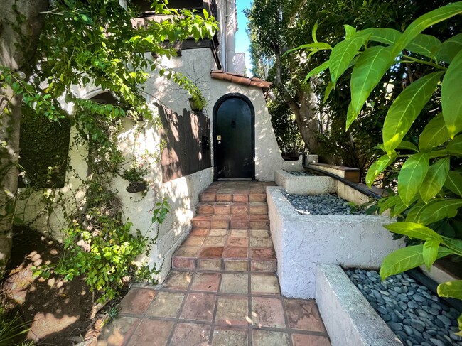 Foto del edificio - 1132 Cory Ave