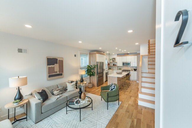 Inviting and Airy - 13 Wheeler St