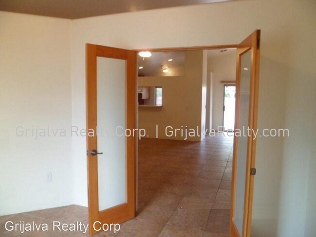 Building Photo - 2 br, 2 bath House - 2366 W Silver River Way