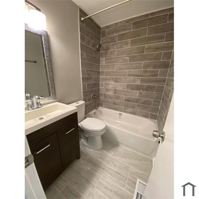 Building Photo - 112 Woodberry Ct