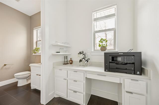 Building Photo - 3002 Zenia Dr