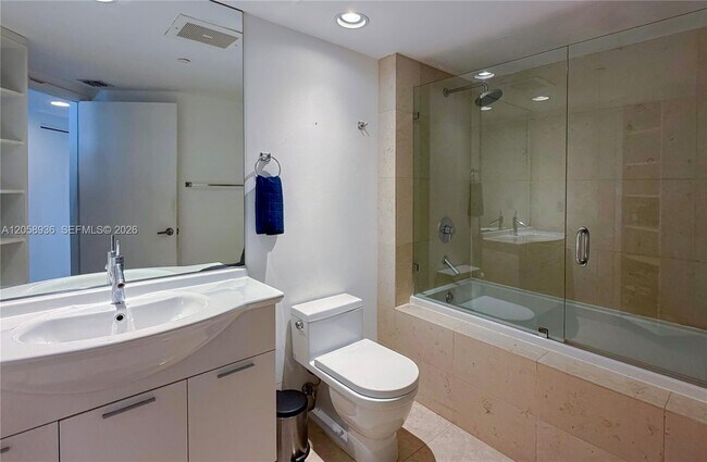 Foto del edificio - 475 Brickell Ave