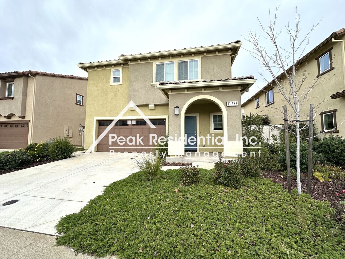 Primary Photo - Beautiful Anatolia 4bd/2.5ba Home with 2 C...
