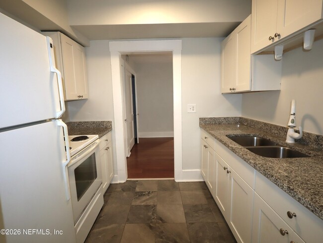 Building Photo - 1235 Landon Ave