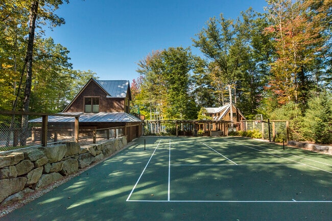 Foto del edificio - 131 Fish Hook Rd