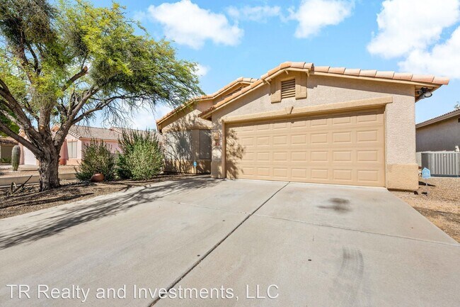 Building Photo - 3 br, 2 bath House - 9127 E 33rd Place