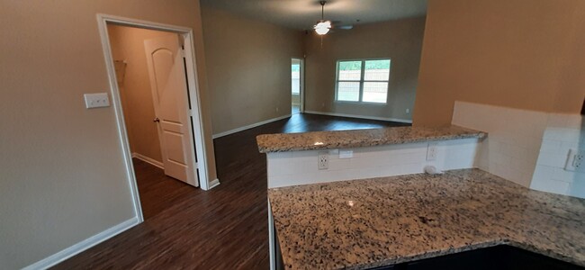 Building Photo - 1705 Blue Water Ct