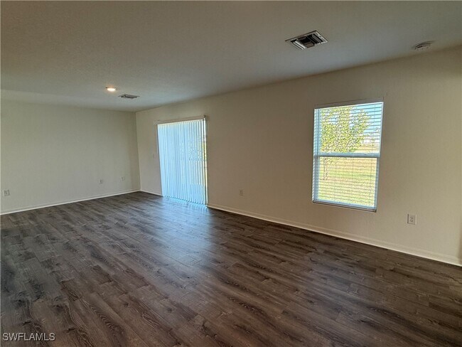Foto del edificio - 1139 NW 16th Terrace