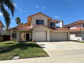 Building Photo - 735 Rivertree Dr