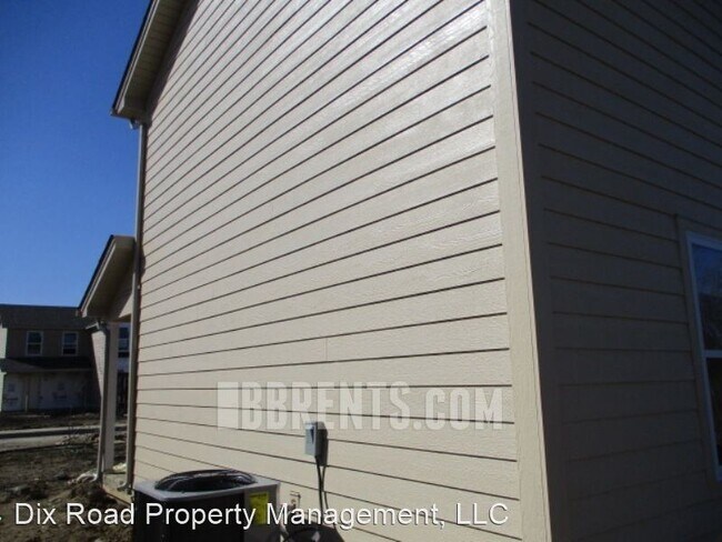 Building Photo - 4 br, 2.5 bath House - 102 Kaitlin Way,