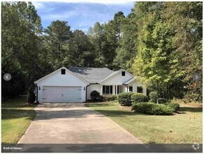 Building Photo - 115 Treillage Ln