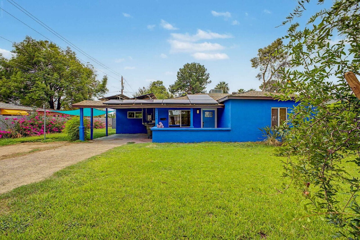 Blue Beauty in Historic District!! - Blue Beauty in Historic District!!