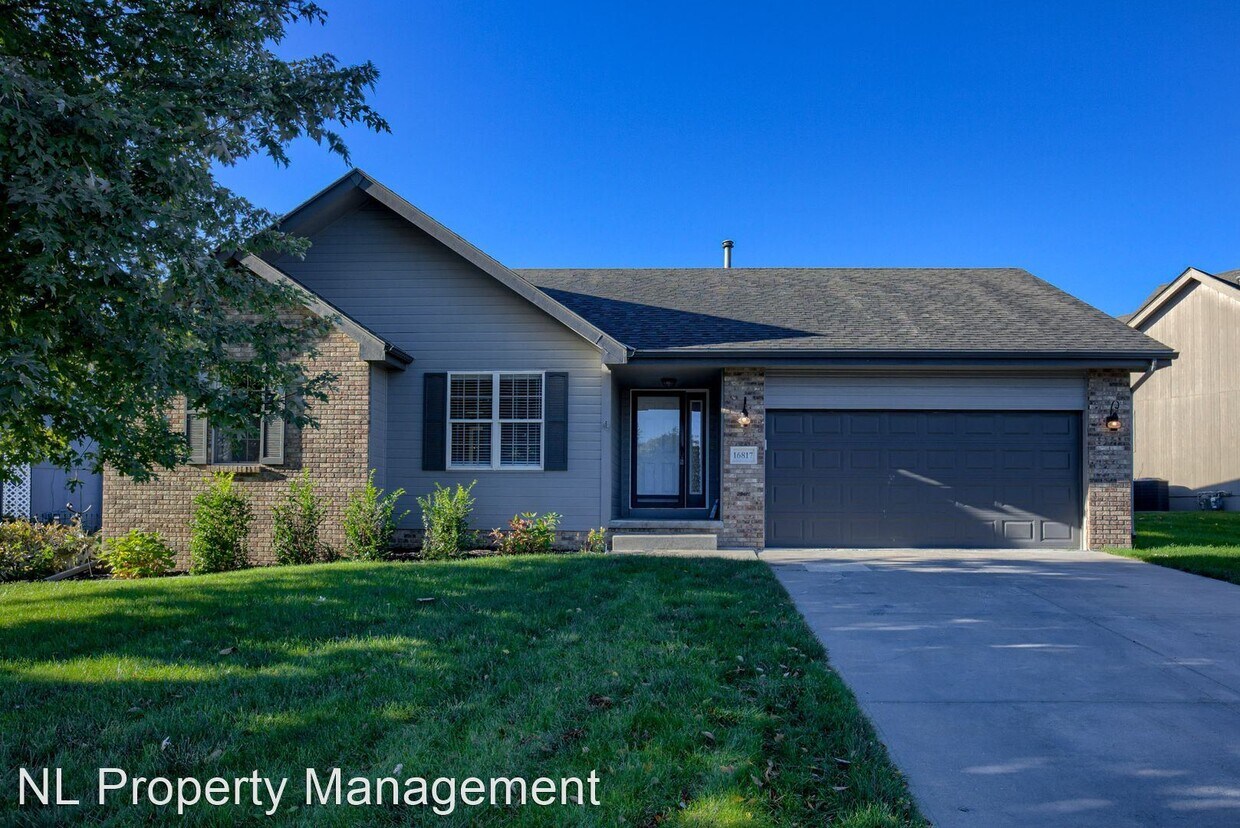 Foto principal - 3 br, 2 bath House - 16817 Pierce Street