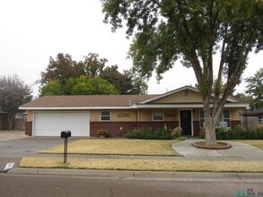 Building Photo - 1806 W Ray Ave