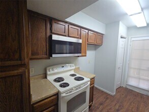 Building Photo - 14600 Fonmeadow Dr