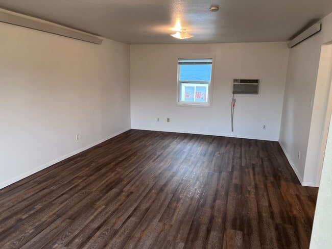 Building Photo - 234 S Elmwood Ave