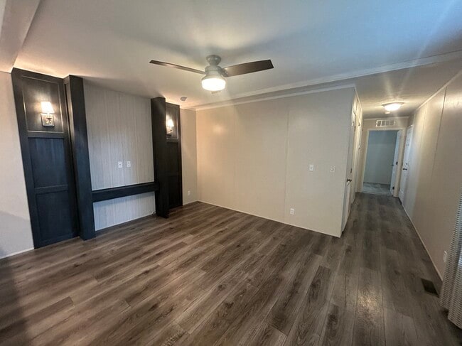 Building Photo - 146 Texas