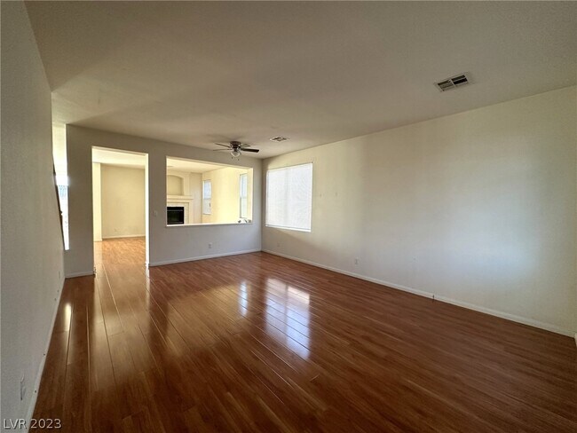 Foto del edificio - 10017 Lemon Valley Ave