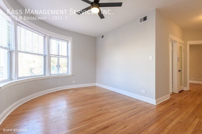 Foto del edificio - 2951 N Broadway-2951-3