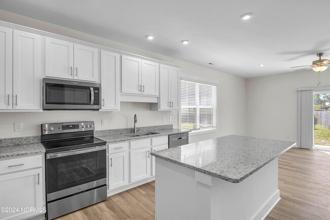 Building Photo - 7008 Crew Dr