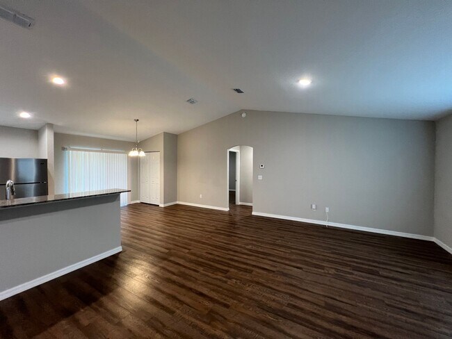 Foto del edificio - Charming 3 Bedroom, 2 Bathroom Home!!!