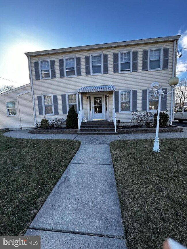 Building Photo - 163 Klockner Rd