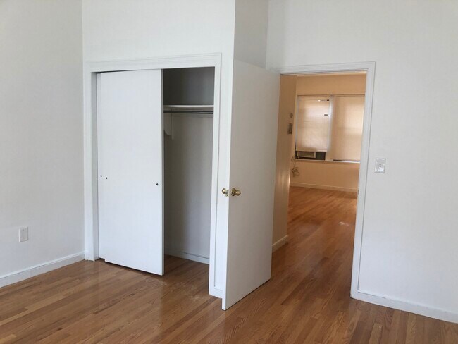 Foto del edificio - 1706 Commonwealth