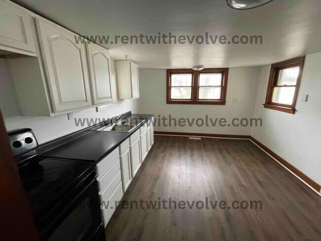 Building Photo - 524 Browne St