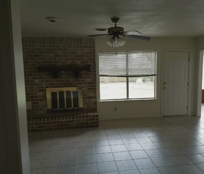 Foto del edificio - 2014 Rycroft Dr