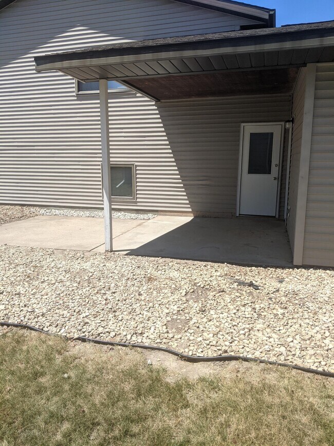 Building Photo - 808 Rachel Pl