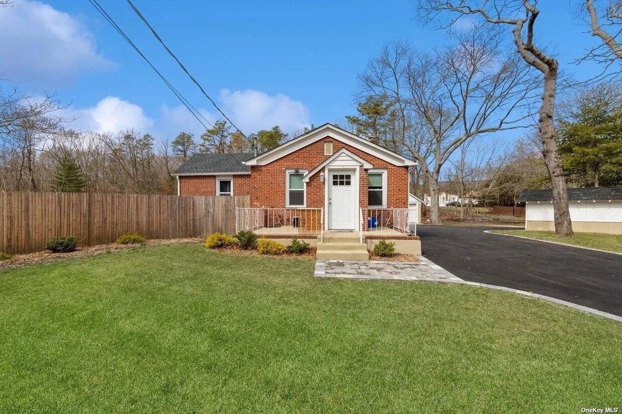 58 Sally Ln, Ridge, NY 11961 House Rental in Ridge, NY