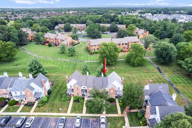 Building Photo - 73 Crickhollow Ct