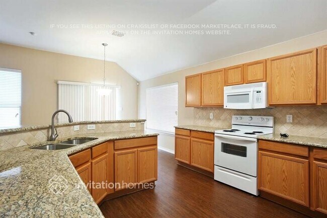 Foto del edificio - 7604 Longbow Ln