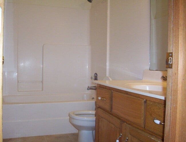 Building Photo - 3469 W Hoke Dr