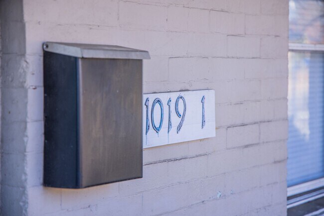 Foto del edificio - 1019 W Leigh St