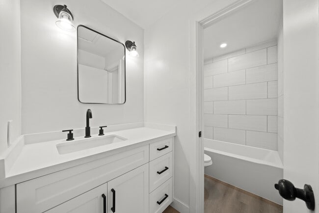 Building Photo - 3444 E Wilton St