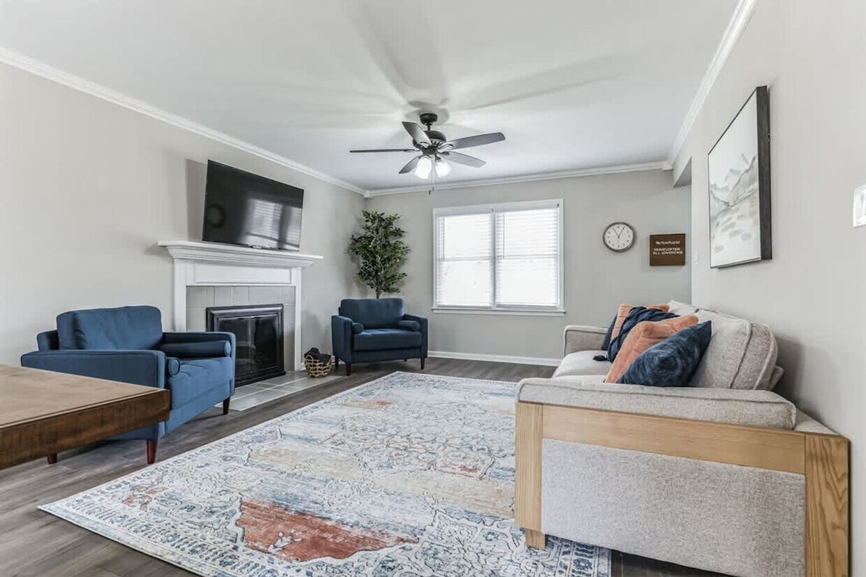 Primary Photo - 12879 Copperfield Ln