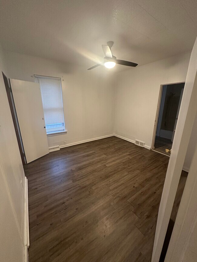 Dormitorio 2 - 609 11th St