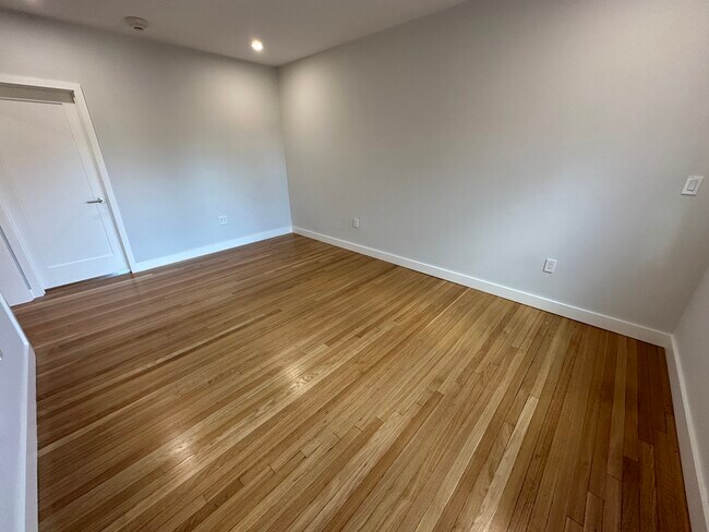 Foto del edificio - 15 Forest St