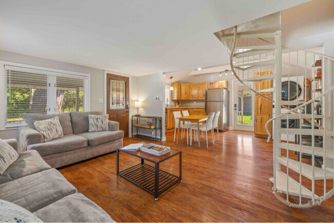Foto del edificio - 4305 S Shore Dr